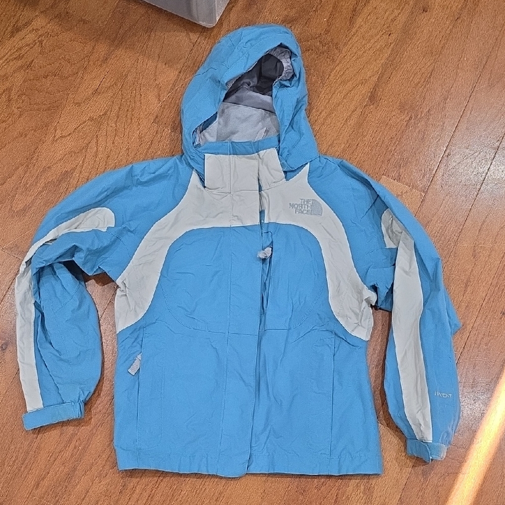 The North Face Kids Light Blue and Cream Raincoat‎
